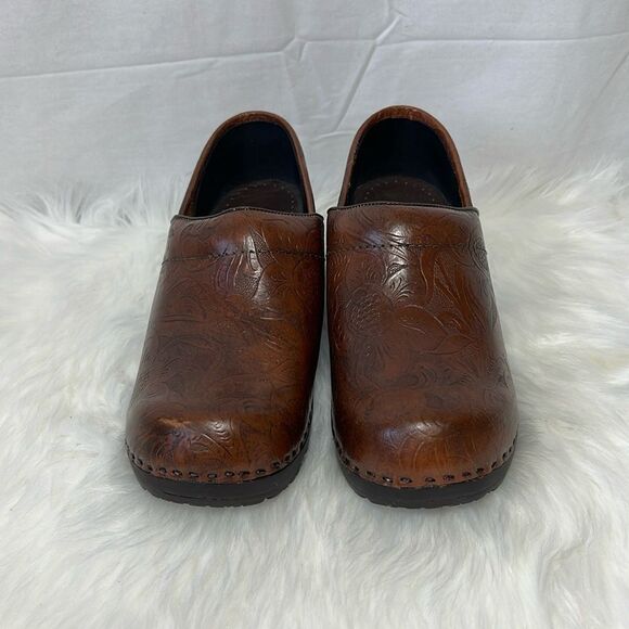 L. L. Bean Brown Embossed Leather Clogs Sz 8 - Picture 3 of 8